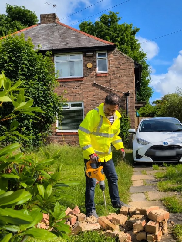 Removing damaged garden fence